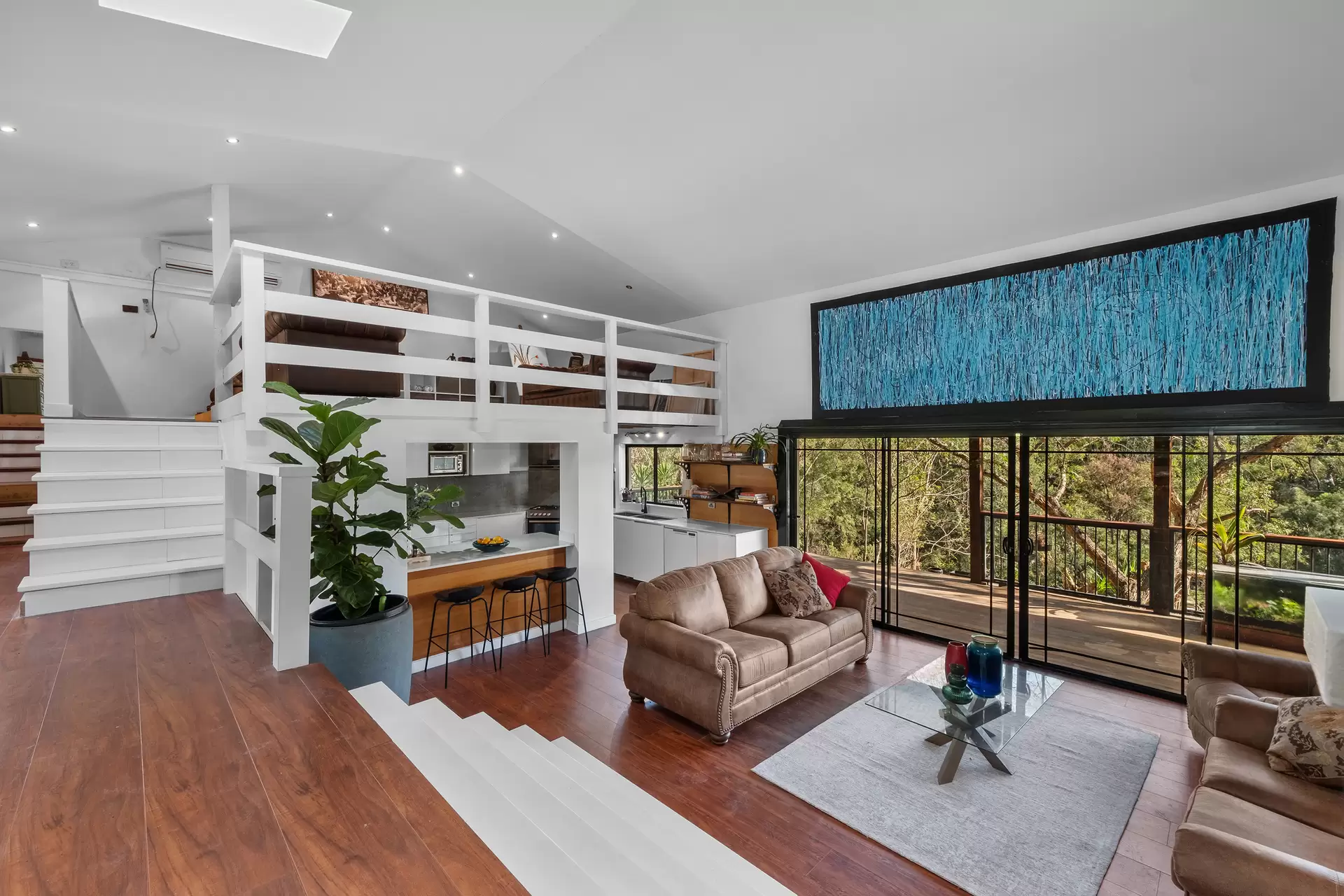 585 East Kurrajong Road, East Kurrajong Sold by Cutcliffe Properties - image 1