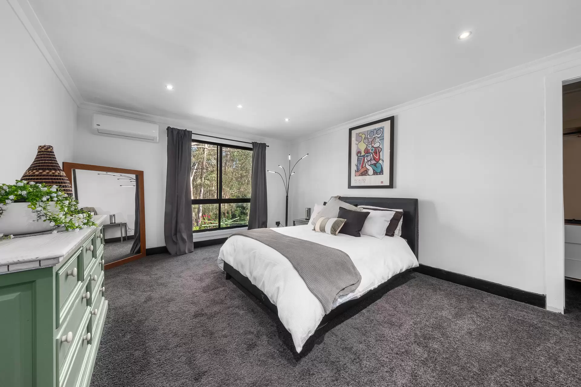 585 East Kurrajong Road, East Kurrajong Sold by Cutcliffe Properties - image 1