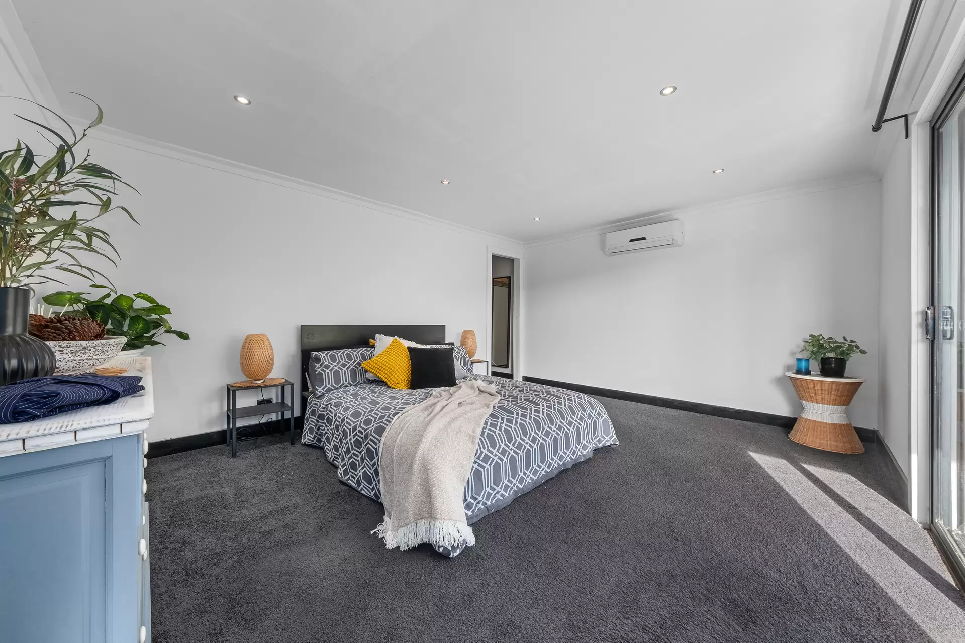 585 East Kurrajong Road, East Kurrajong Sold by Cutcliffe Properties - image 1