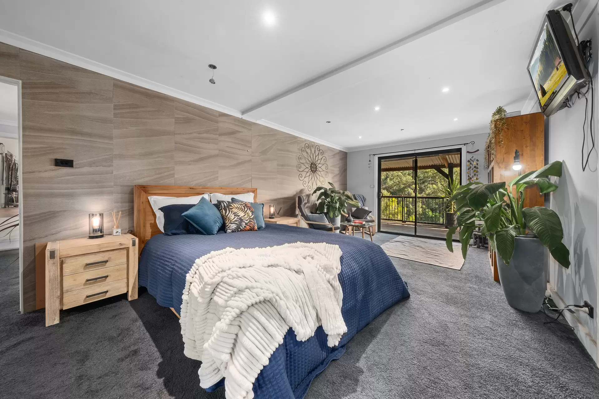 585 East Kurrajong Road, East Kurrajong Sold by Cutcliffe Properties - image 1