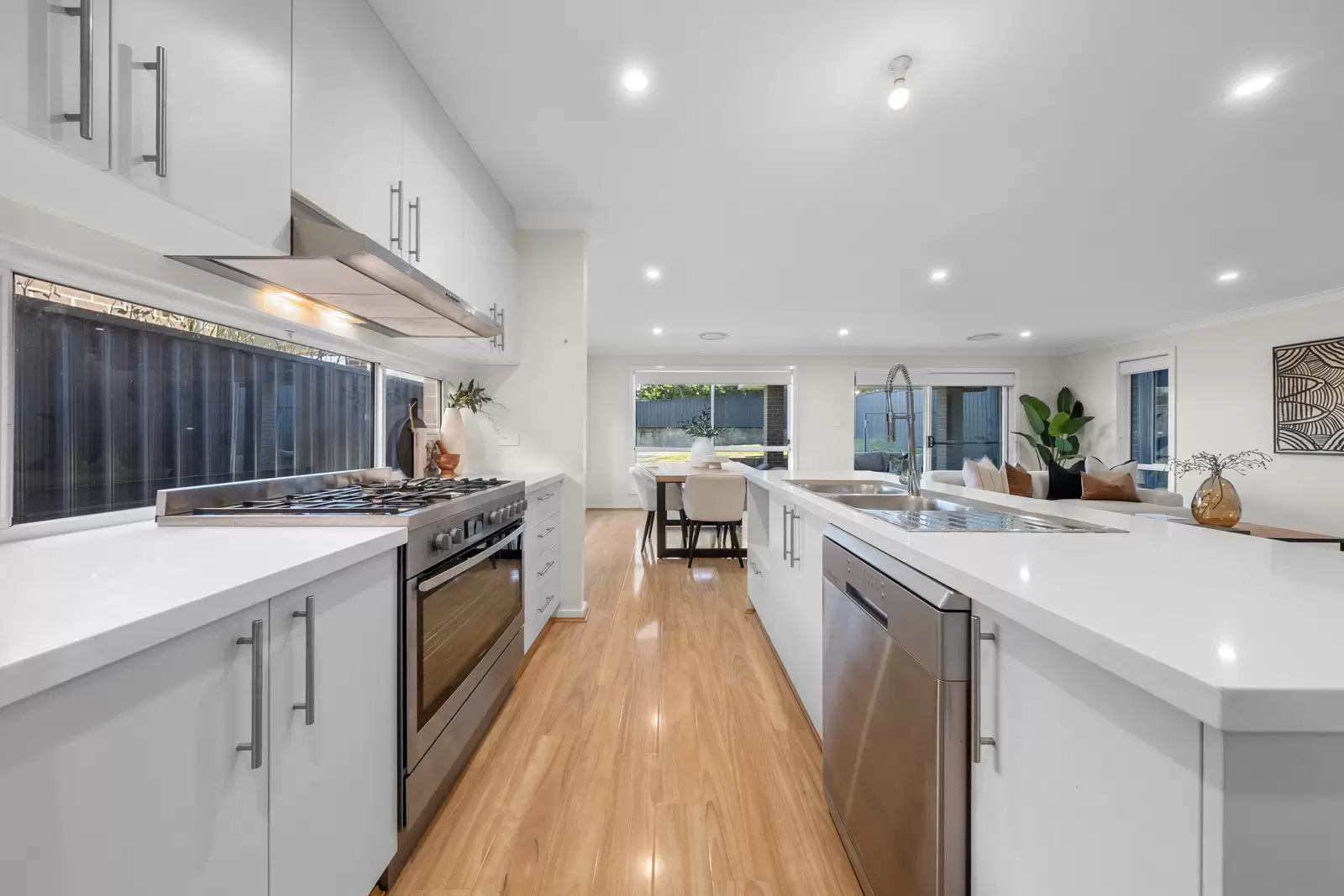 254 Terry Road, Box Hill Sold by Cutcliffe Properties - image 16