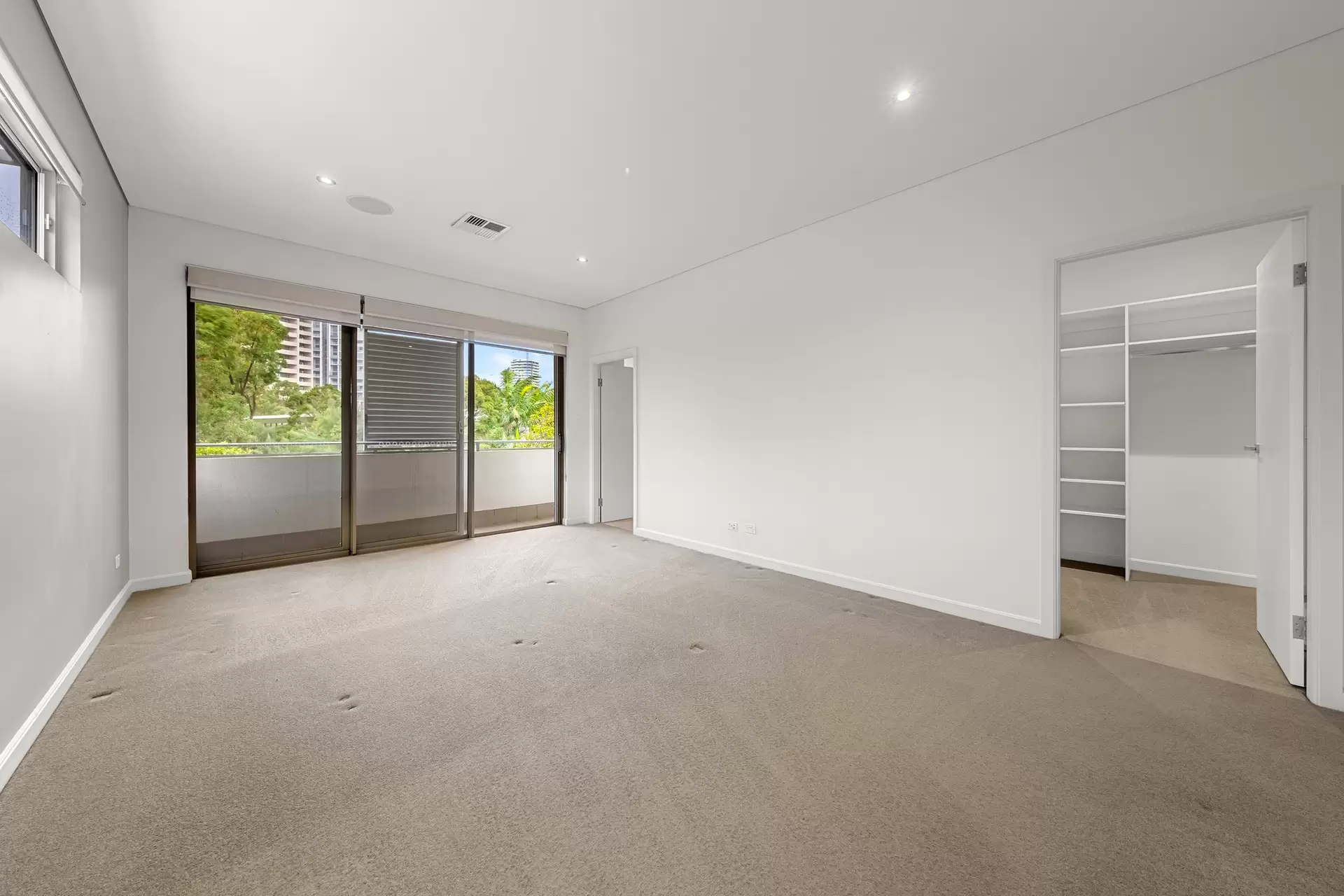 2 Lakeside Crescent, Norwest Leased by Cutcliffe Properties - image 1