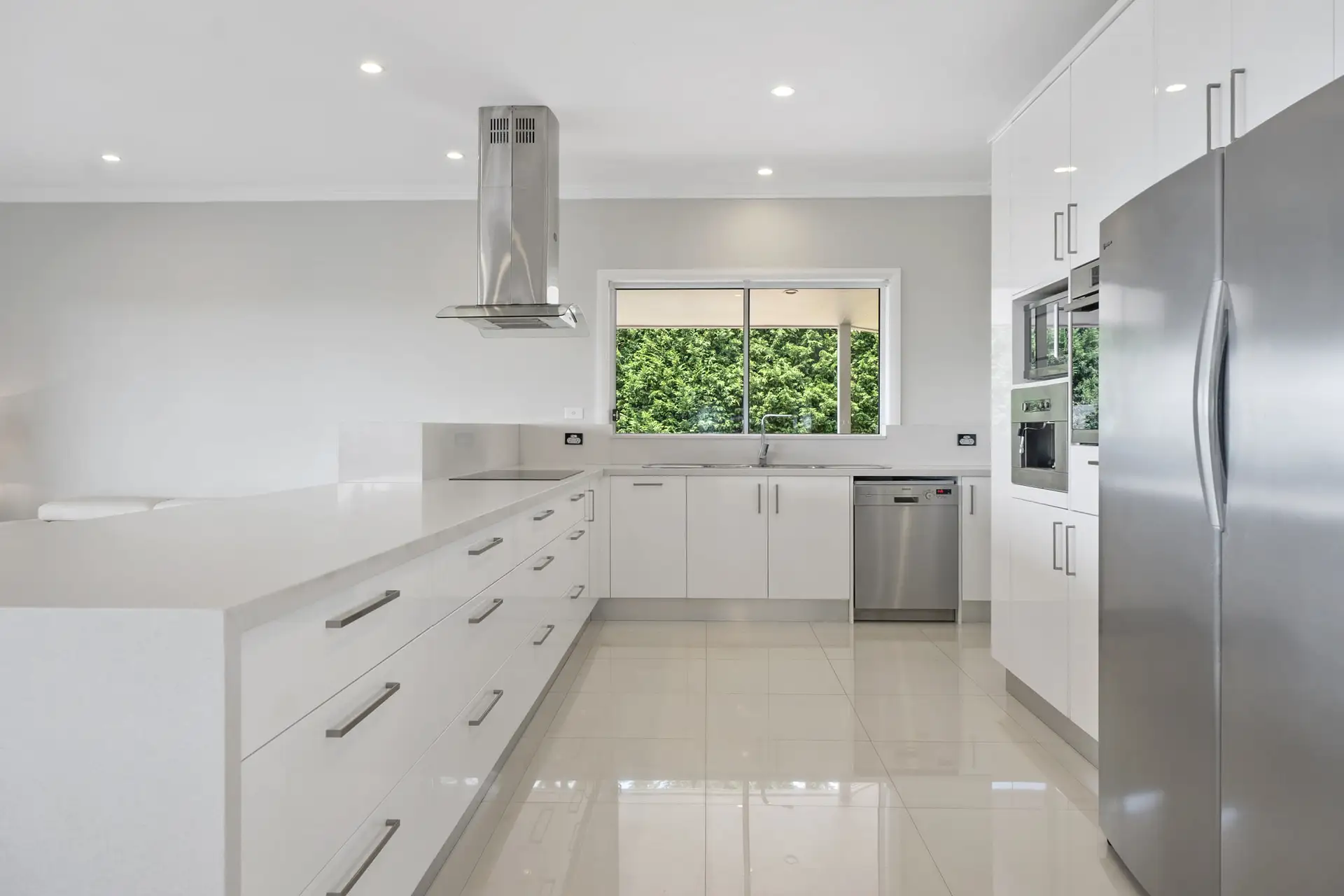 35 Serpentine Lane, Bowen Mountain Sold by Cutcliffe Properties - image 1