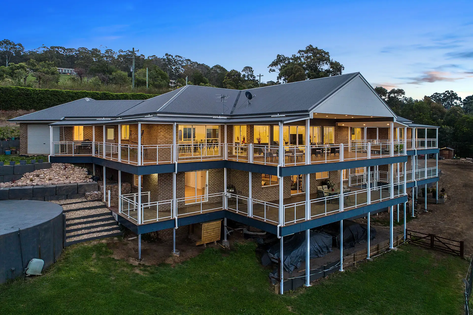 35 Serpentine Lane, Bowen Mountain Sold by Cutcliffe Properties - image 1