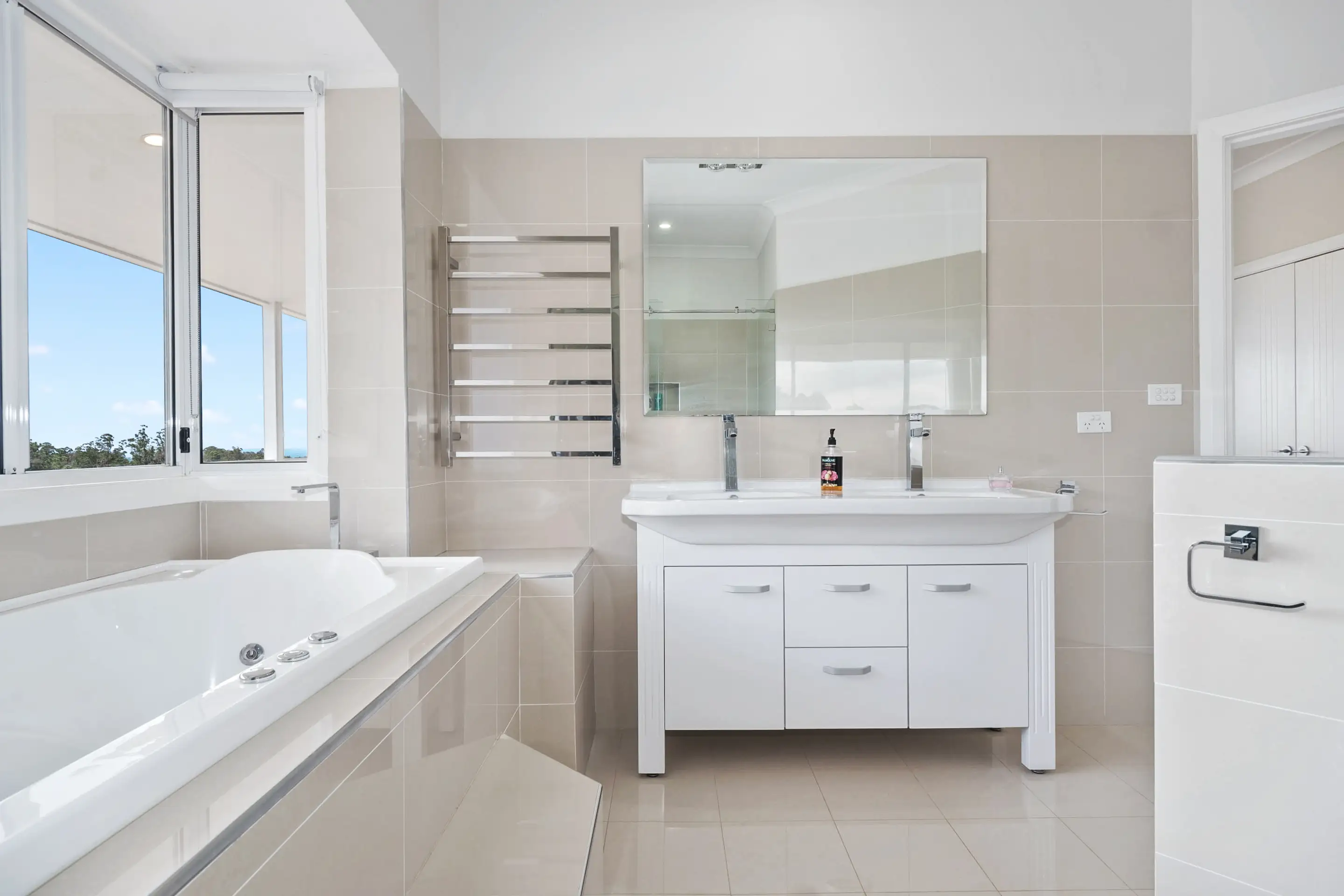 35 Serpentine Lane, Bowen Mountain Sold by Cutcliffe Properties - image 10