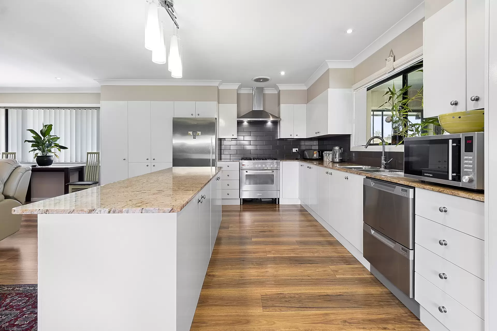 292 Pitt Town Road, Pitt Town Sold by Cutcliffe Properties - image 1
