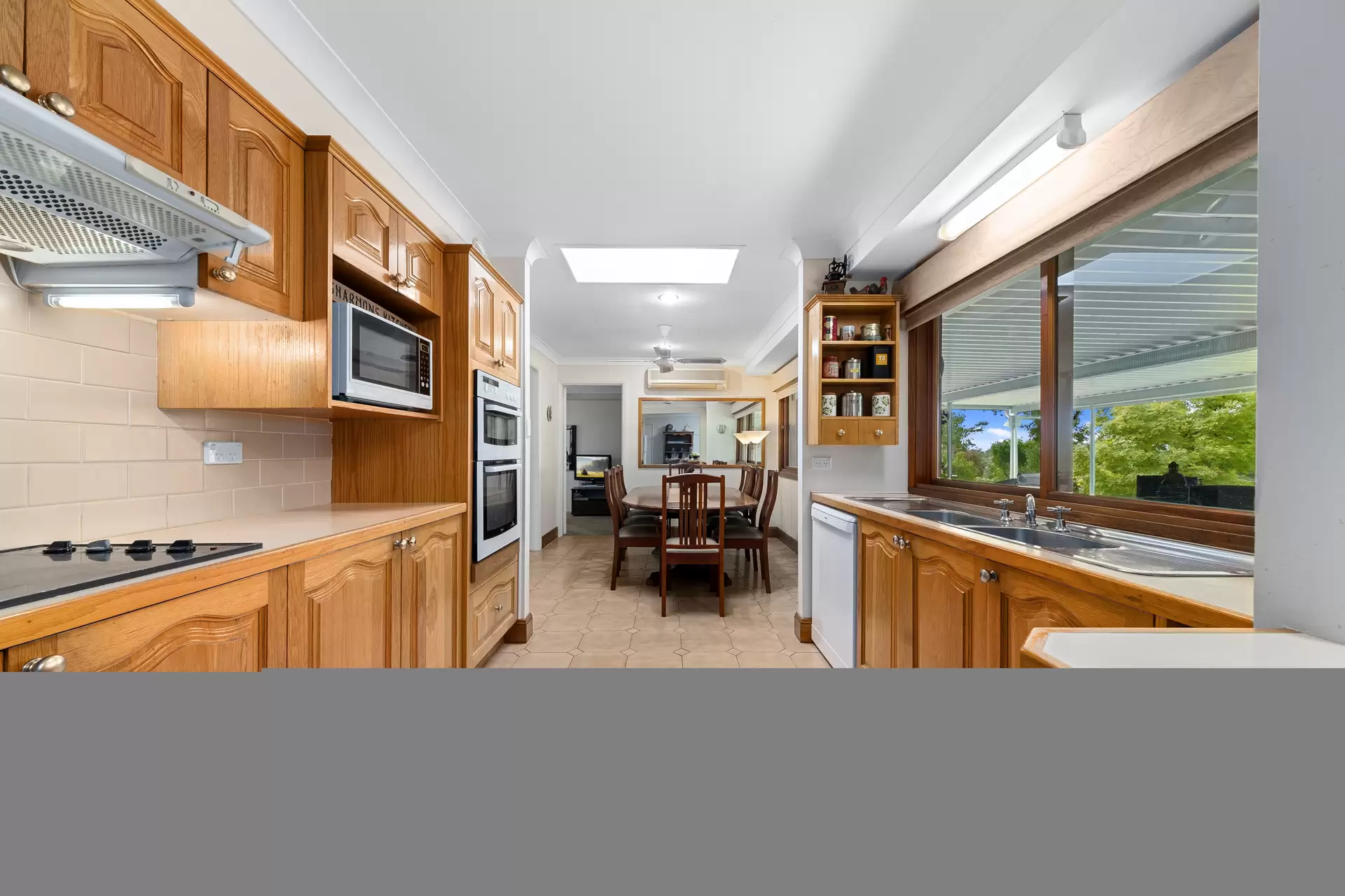 334 East Kurrajong Road, East Kurrajong Sold by Cutcliffe Properties - image 1