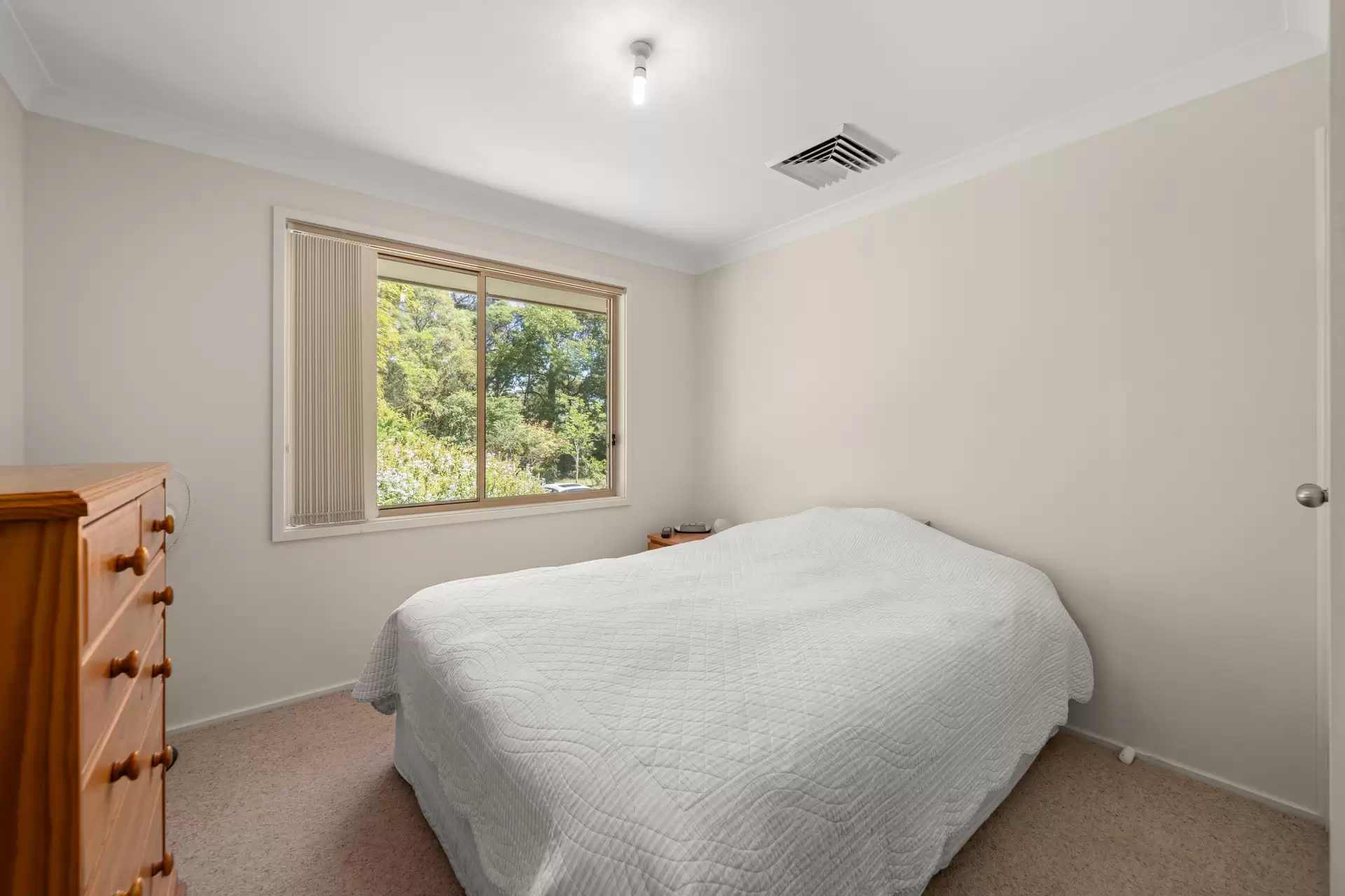 8 Wildthorn Avenue, Dural Sold by Cutcliffe Properties - image 1