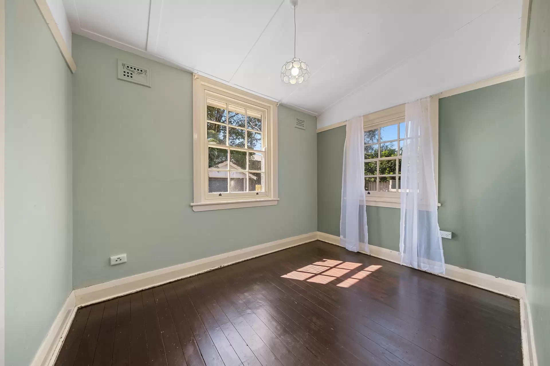319 Windsor Street, Richmond Sold by Cutcliffe Properties - image 1
