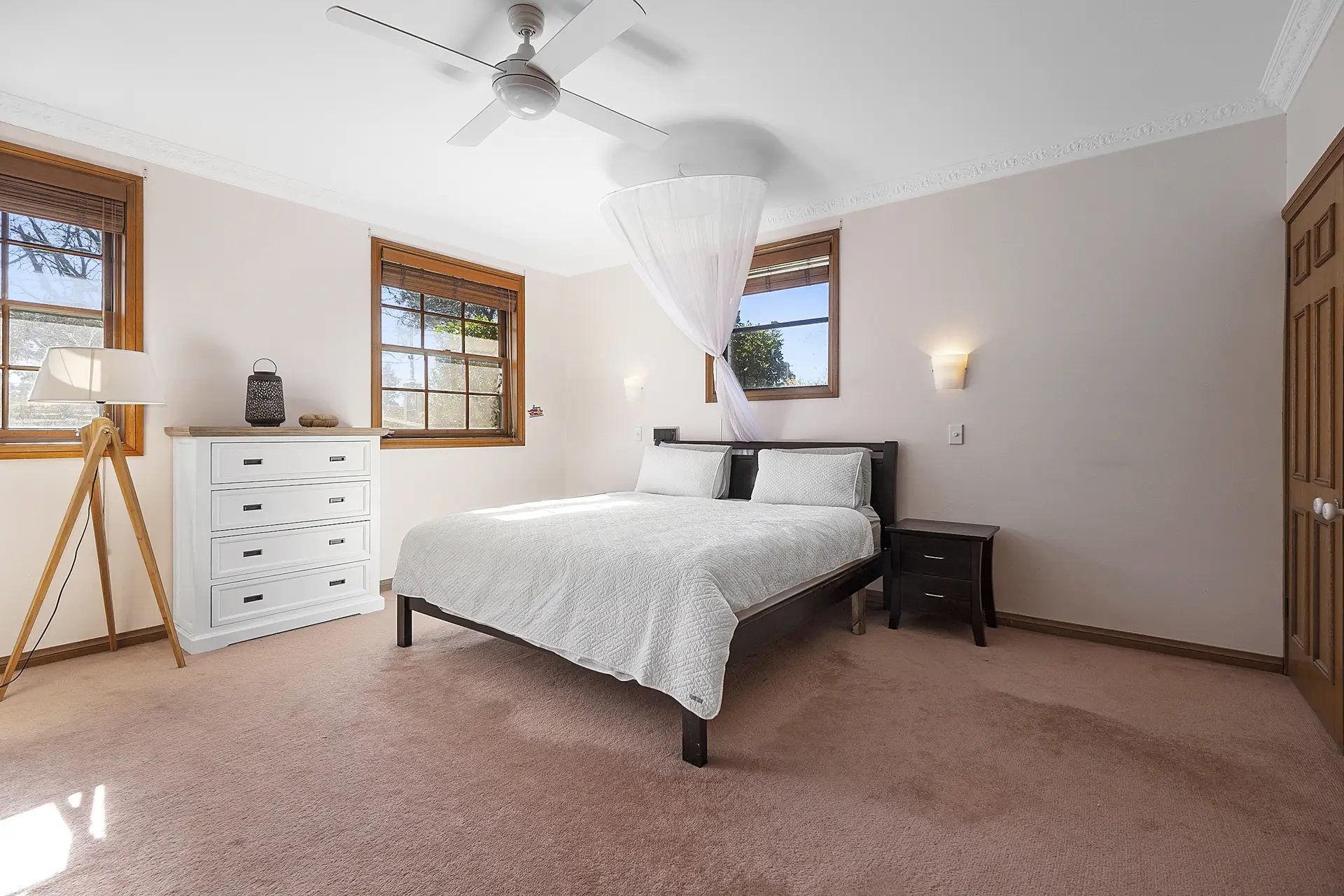 166 East Kurrajong Road, East Kurrajong Sold by Cutcliffe Properties - image 1