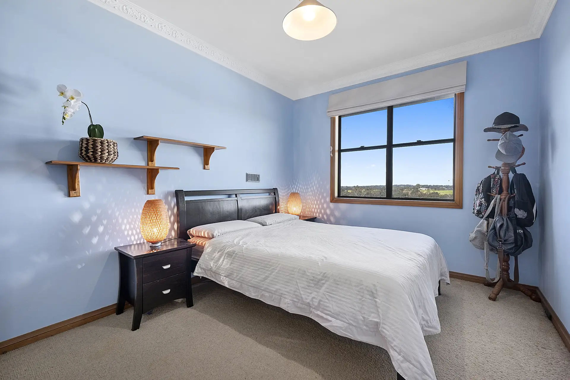 166 East Kurrajong Road, East Kurrajong Sold by Cutcliffe Properties - image 1