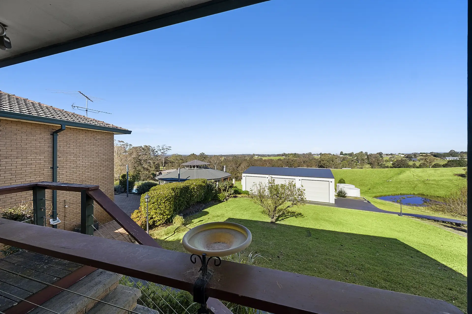 166 East Kurrajong Road, East Kurrajong Sold by Cutcliffe Properties - image 1