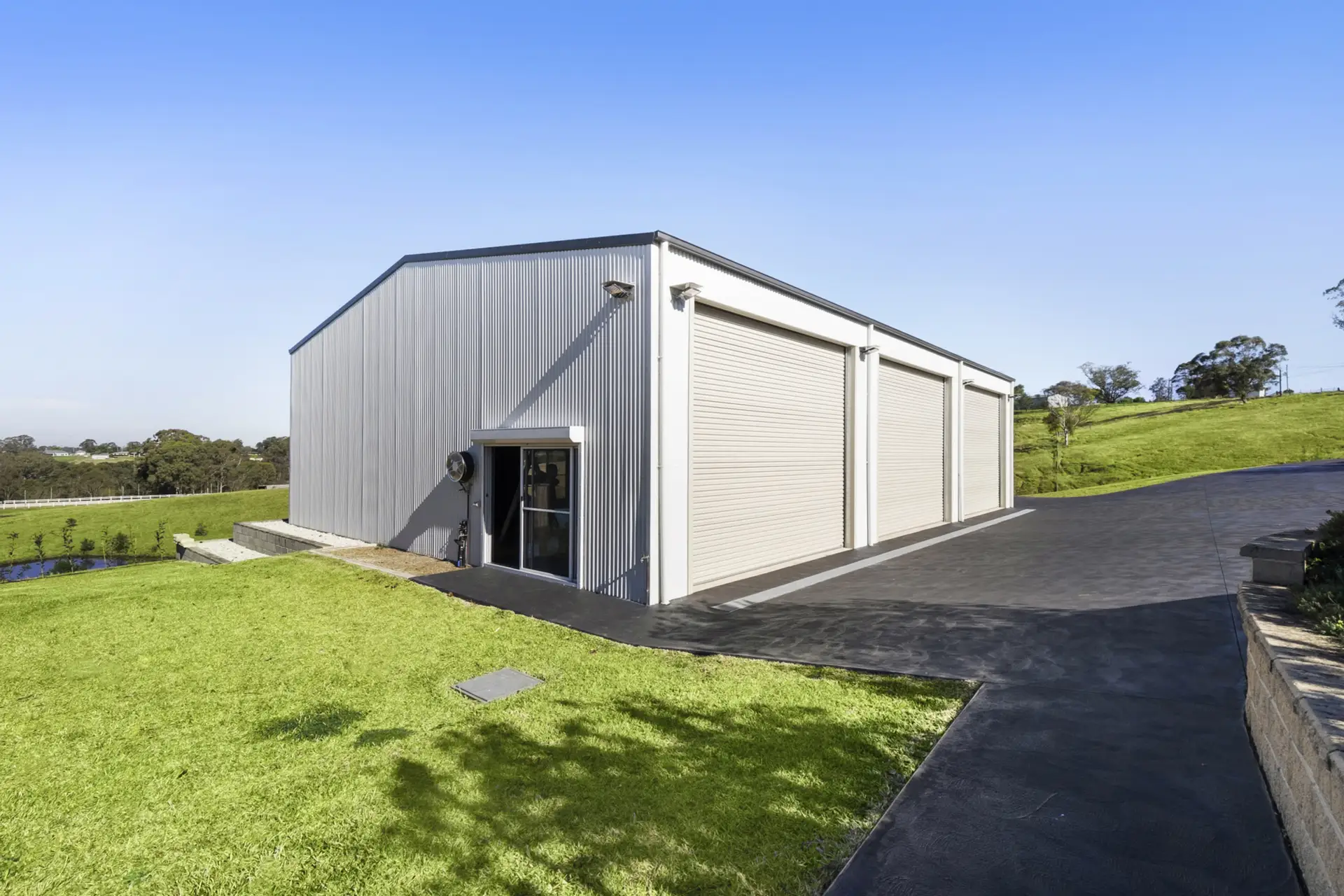 166 East Kurrajong Road, East Kurrajong Sold by Cutcliffe Properties - image 1