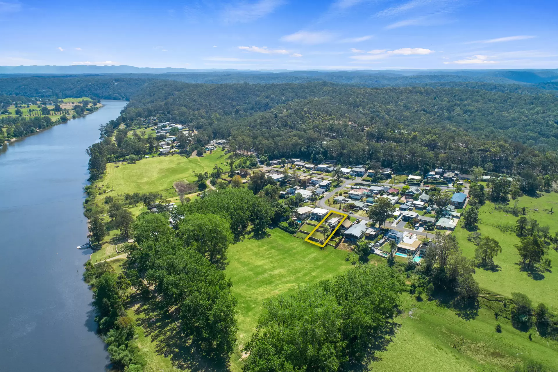 15 Water Ski Parade, Cumberland Reach Sold by Cutcliffe Properties - image 1