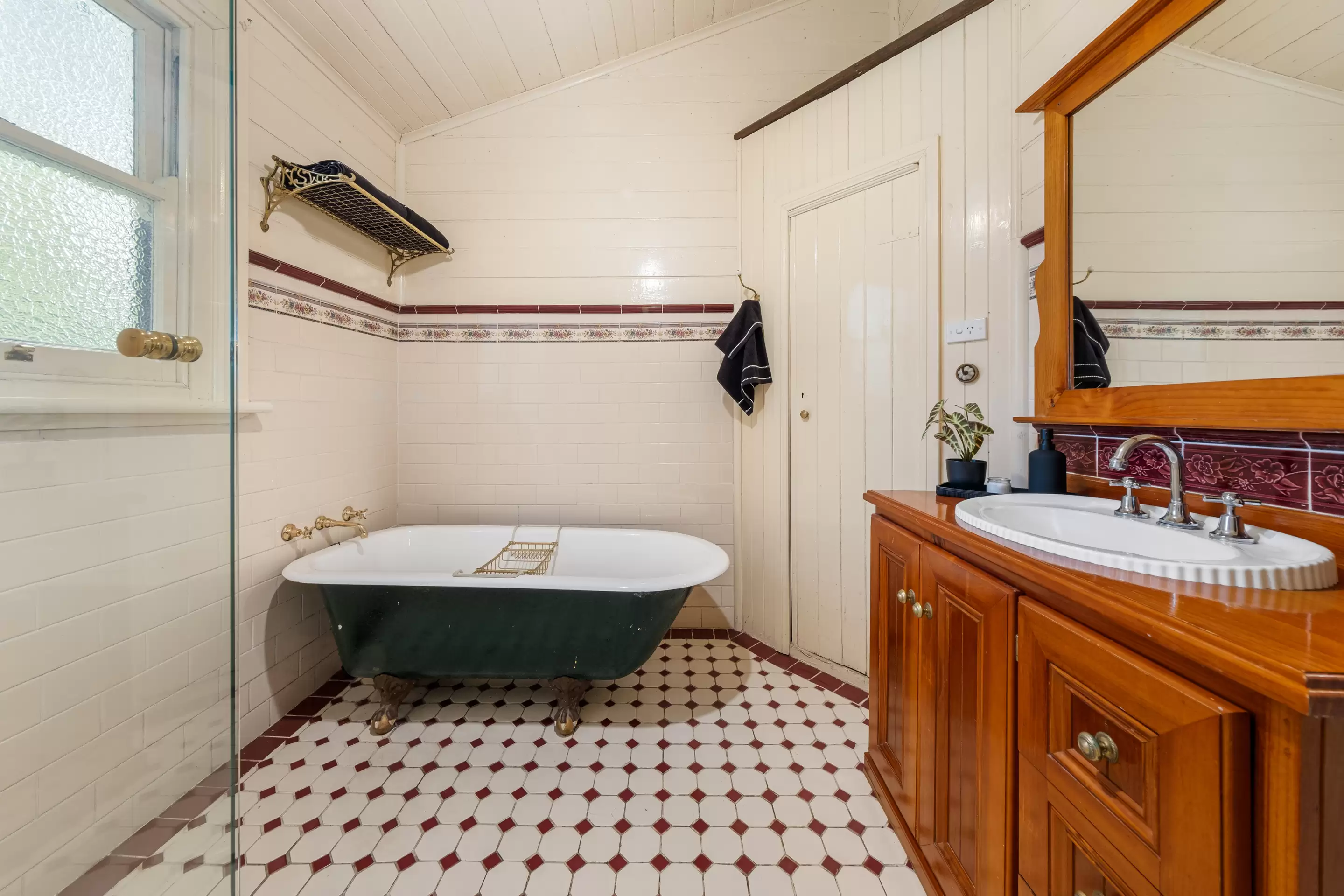 82 Railway Parade, Hazelbrook Sold by Cutcliffe Properties - image 18