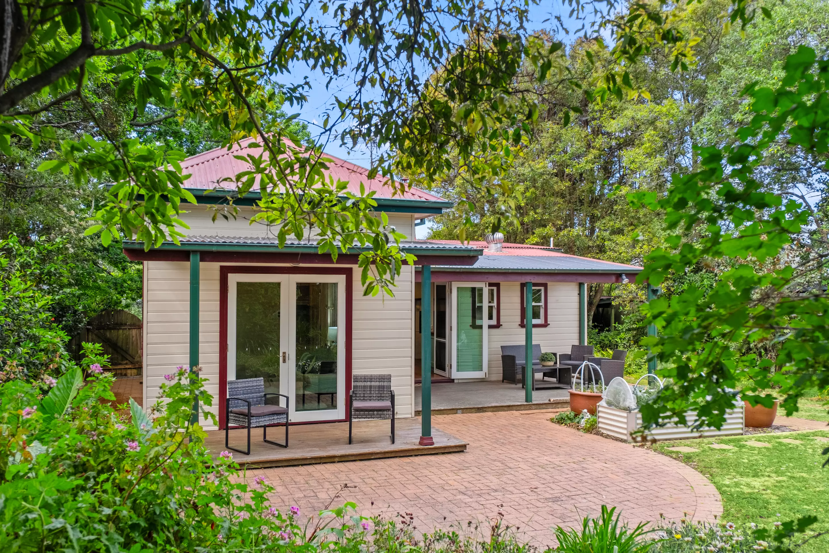 82 Railway Parade, Hazelbrook Sold by Cutcliffe Properties - image 1