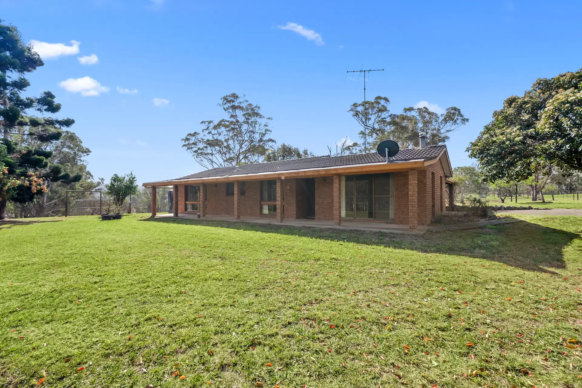 1300 Greendale Road, Wallacia Sold by Cutcliffe Properties - image 1