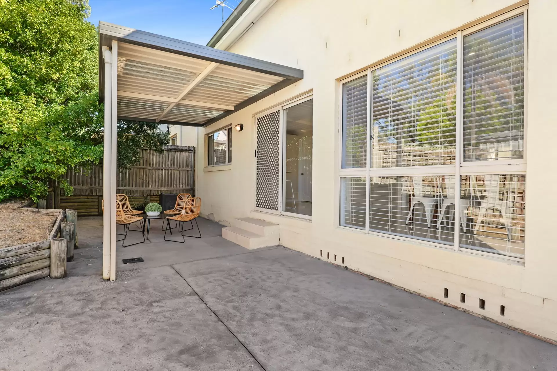 2/33-35 Stephen Street, North Richmond Sold by Cutcliffe Properties - image 1