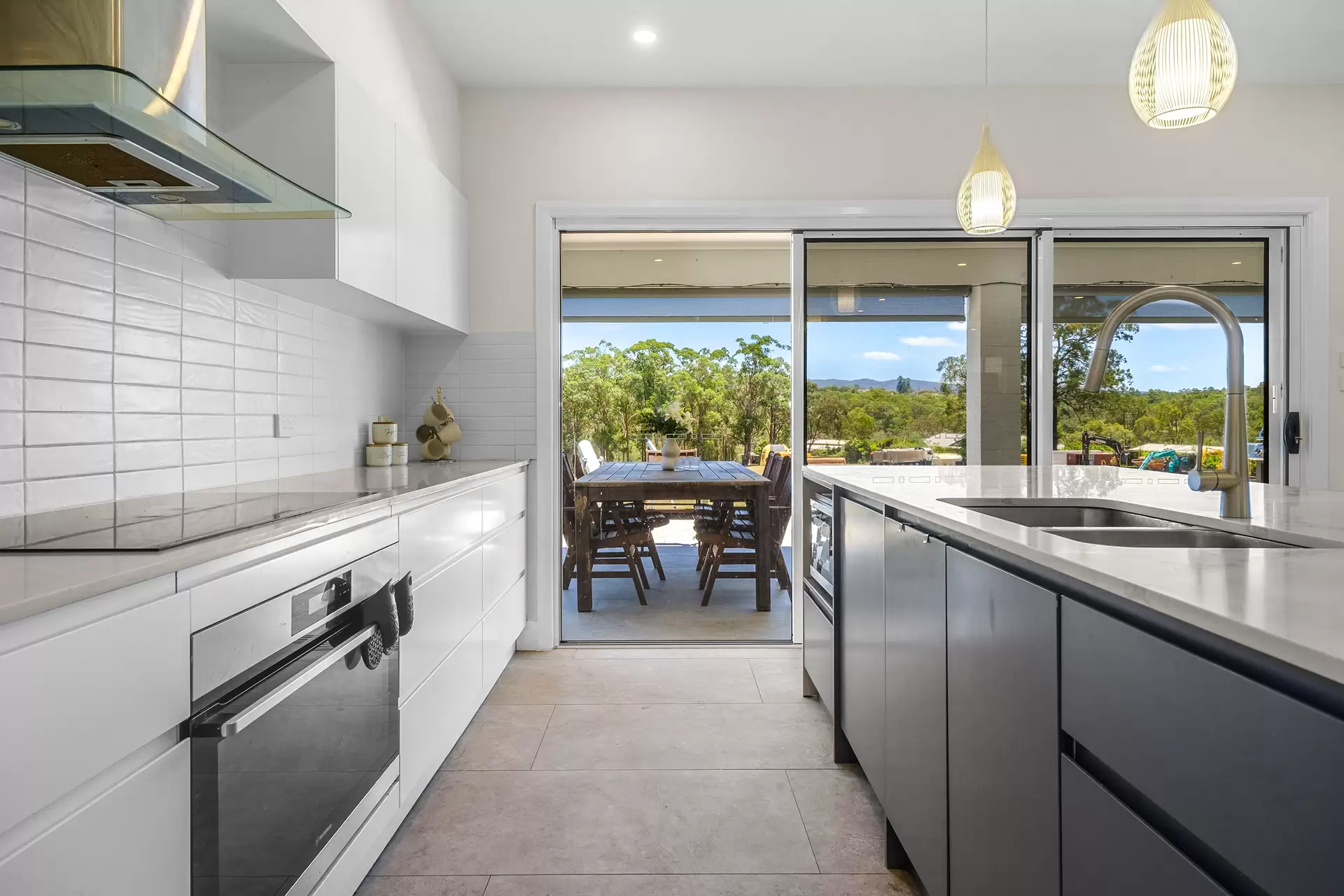 357 East Kurrajong Road, East Kurrajong Sold by Cutcliffe Properties - image 1