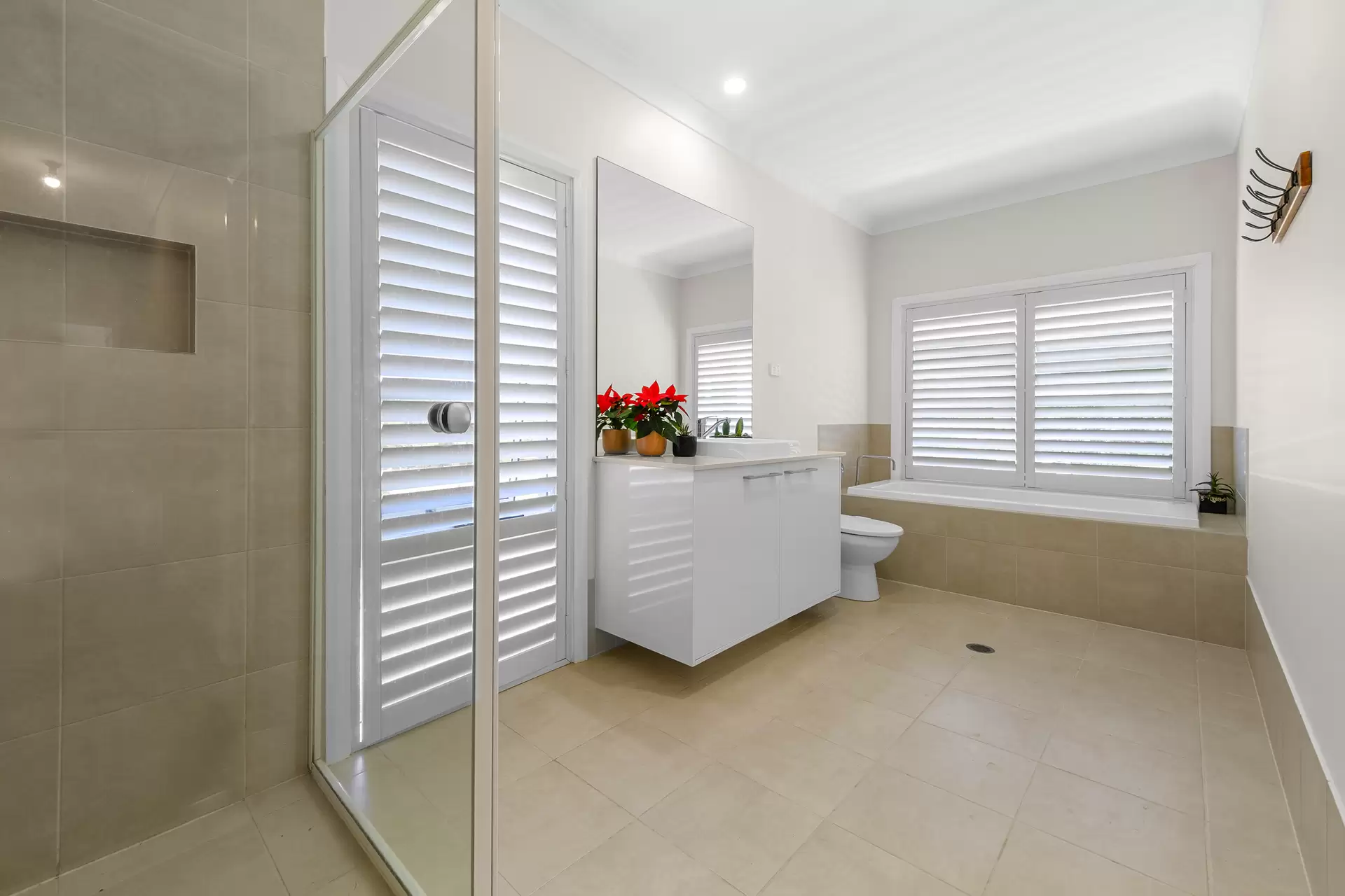 357 East Kurrajong Road, East Kurrajong Sold by Cutcliffe Properties - image 1