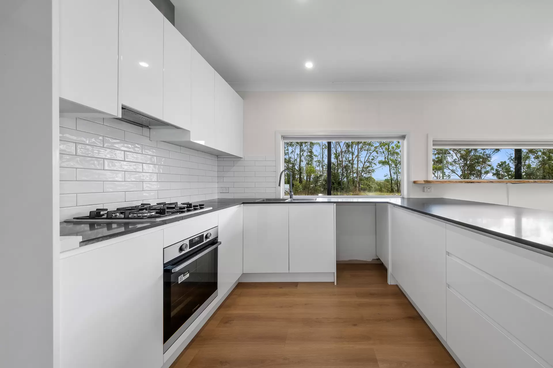 16 Carmichael Place, East Kurrajong Sold by Cutcliffe Properties - image 1