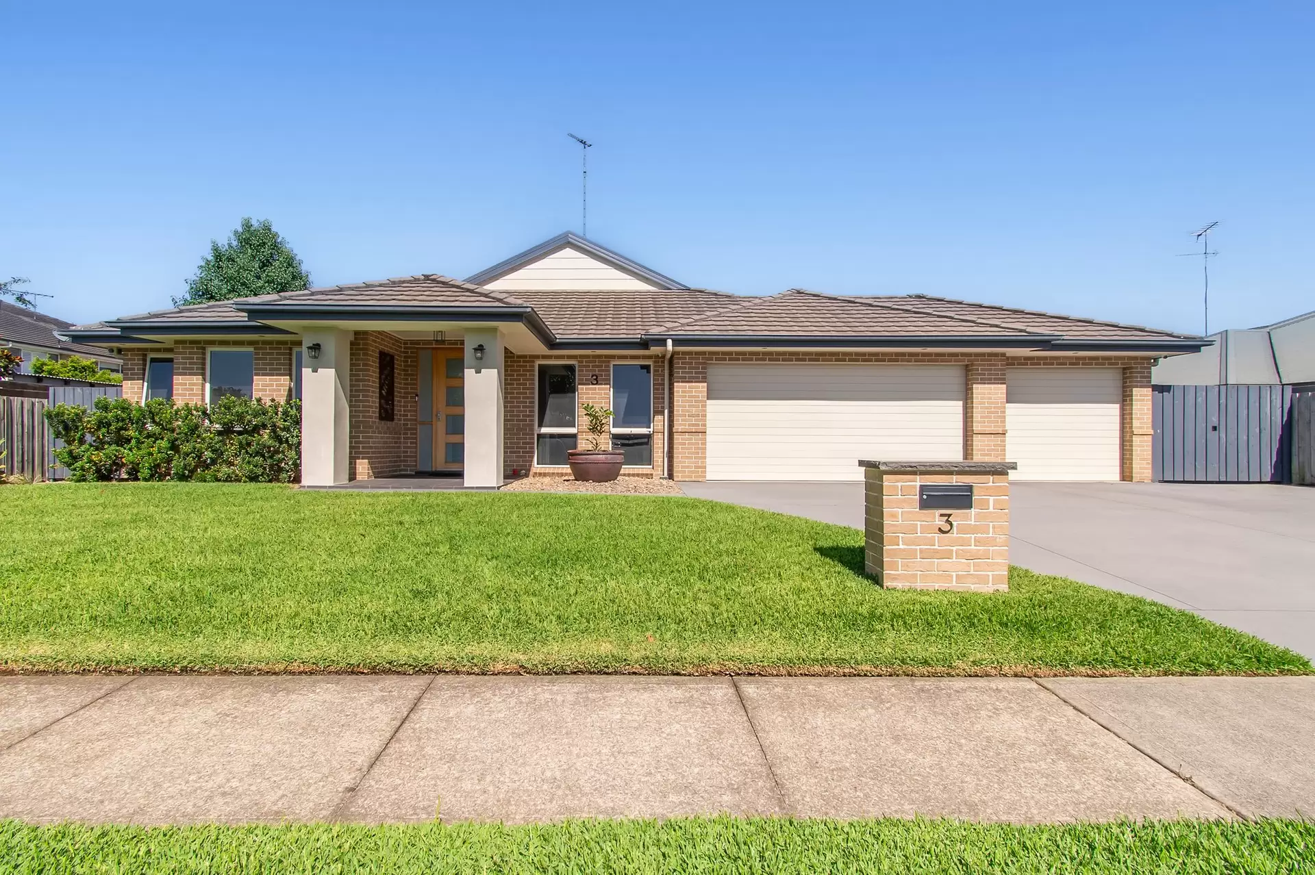 3 Bona Vista Drive, Pitt Town Sold by Cutcliffe Properties - image 1