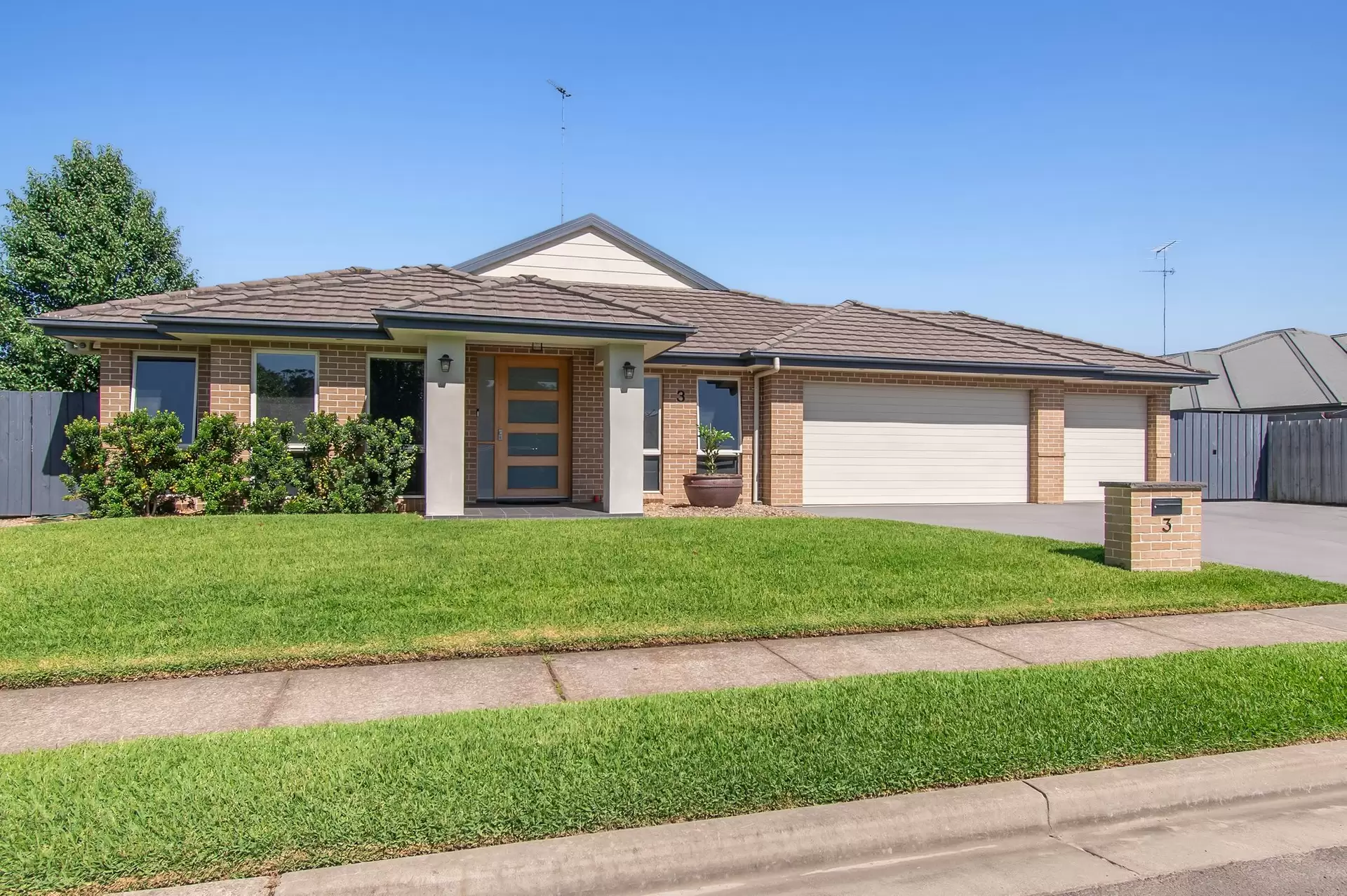 3 Bona Vista Drive, Pitt Town Sold by Cutcliffe Properties - image 1
