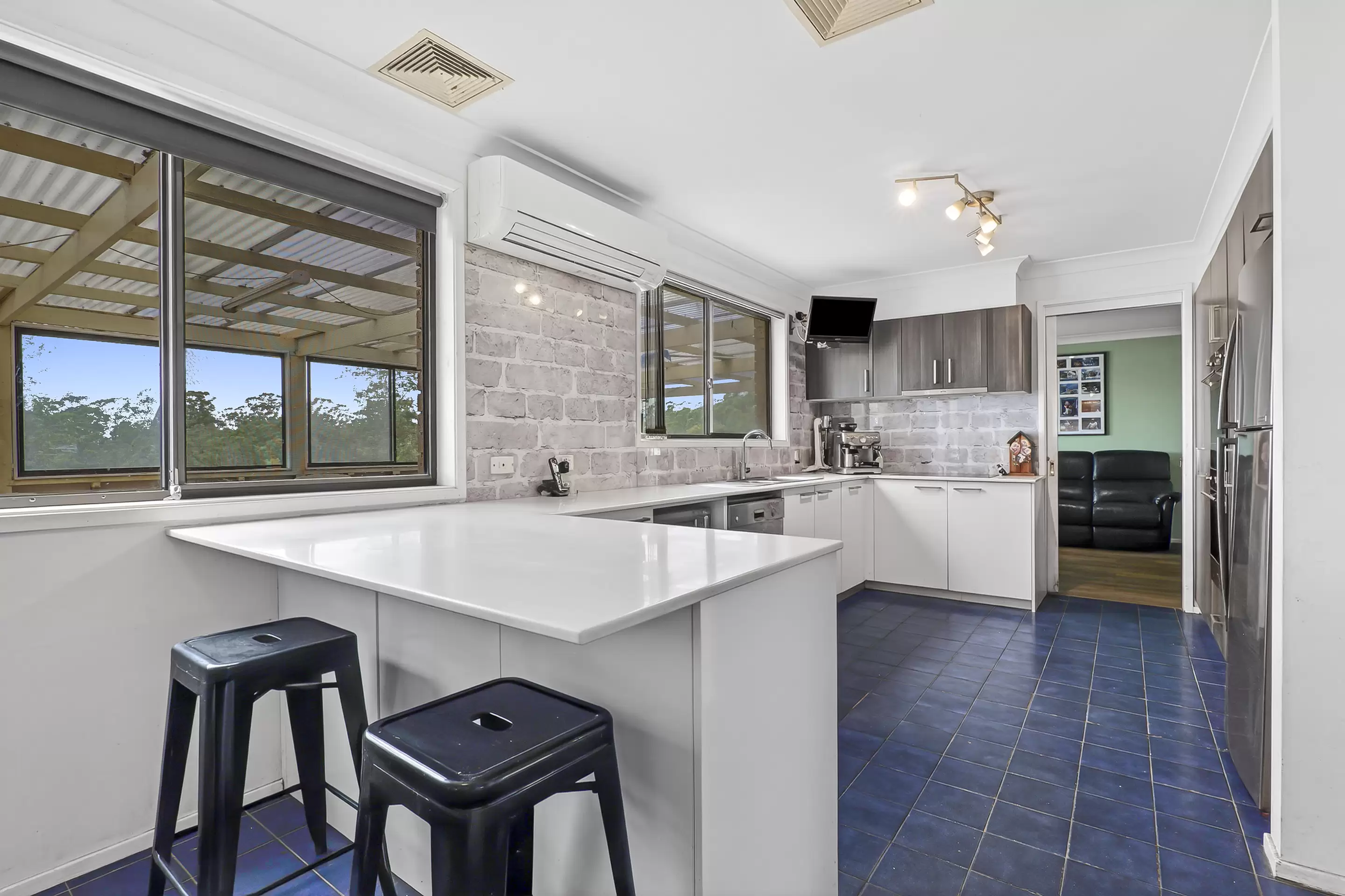 28 Tennyson Road, Tennyson Sold by Cutcliffe Properties - image 3
